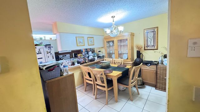8492 S Coral Circle, North Lauderdale, FL 33068