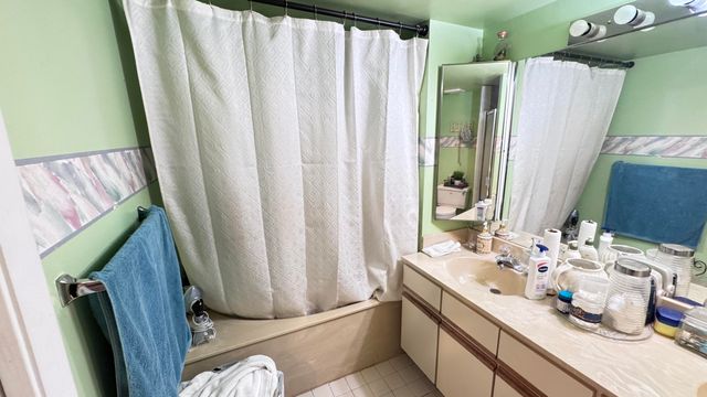 8492 S Coral Circle, North Lauderdale, FL 33068