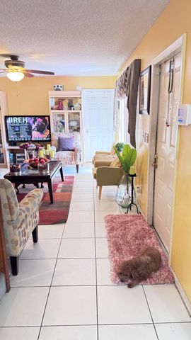 8492 S Coral Circle, North Lauderdale, FL 33068