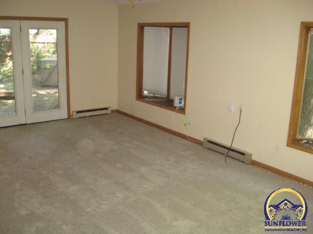 3100 SW Meadow LN, Topeka, KS 66614