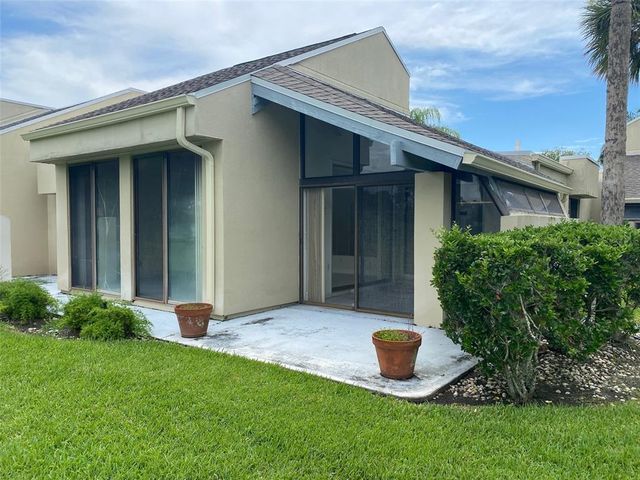 2221 MEADOWLAKE COURT, Sarasota, FL 34235