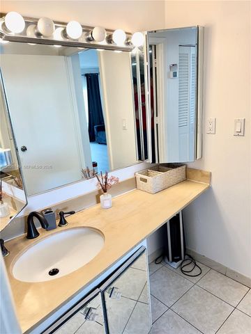 300 Bayview Dr 1903, Sunny Isles Beach, FL 33160