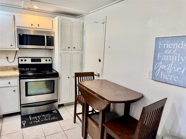 300 Bayview Dr 1903, Sunny Isles Beach, FL 33160