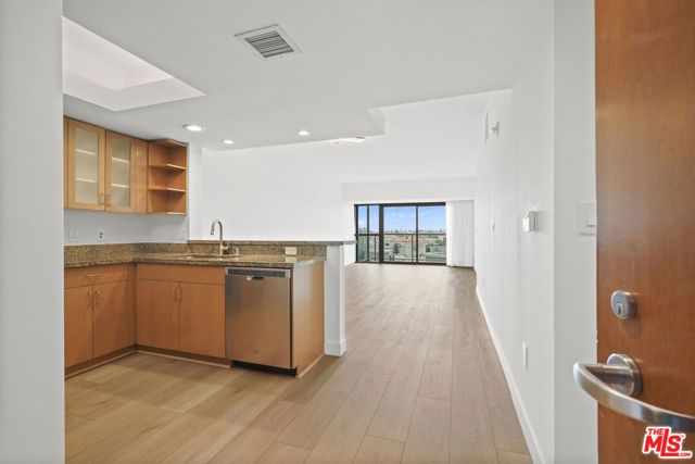 13700 Marina Pointe Drive 610, Marina Del Rey, CA 90292
