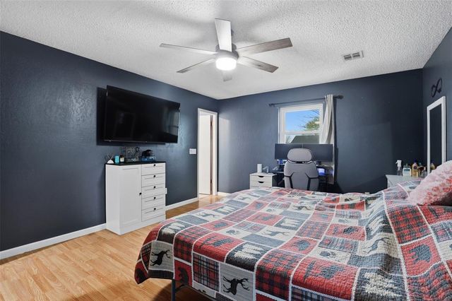 536 Wandering Way, Oklahoma City, OK 73170