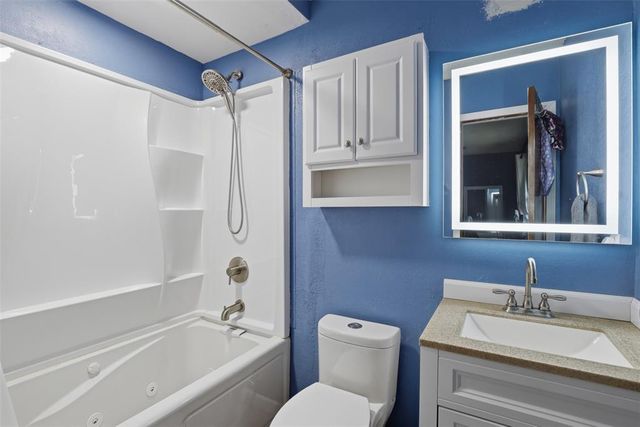 536 Wandering Way, Oklahoma City, OK 73170