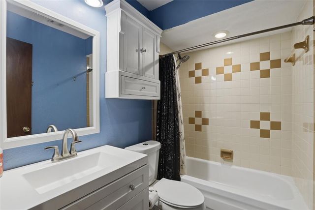 536 Wandering Way, Oklahoma City, OK 73170