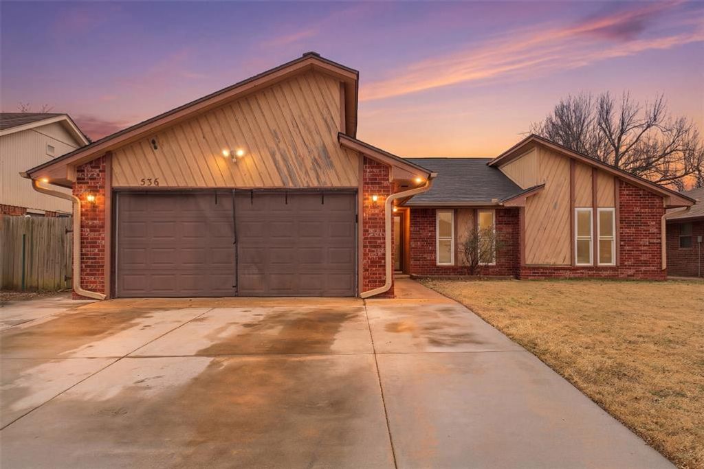 536 Wandering Way, Oklahoma City, OK 73170