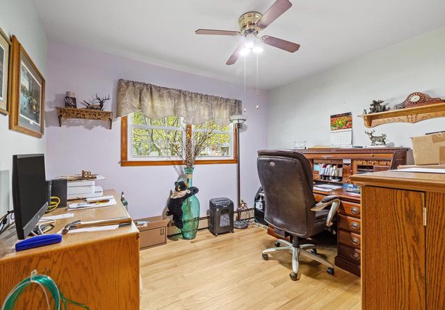 2211 Pleasant AVENUE, New Holstein, WI 53061