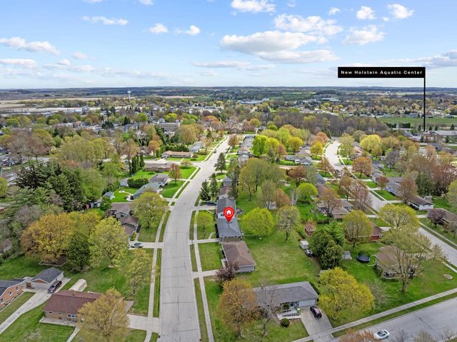 2211 Pleasant AVENUE, New Holstein, WI 53061