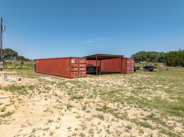 1960 W McCaleb Lane, Hamilton, TX 76531