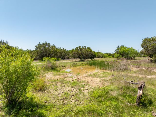 1960 W McCaleb Lane, Hamilton, TX 76531