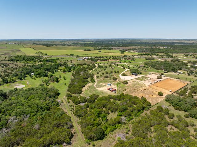 1960 W McCaleb Lane, Hamilton, TX 76531