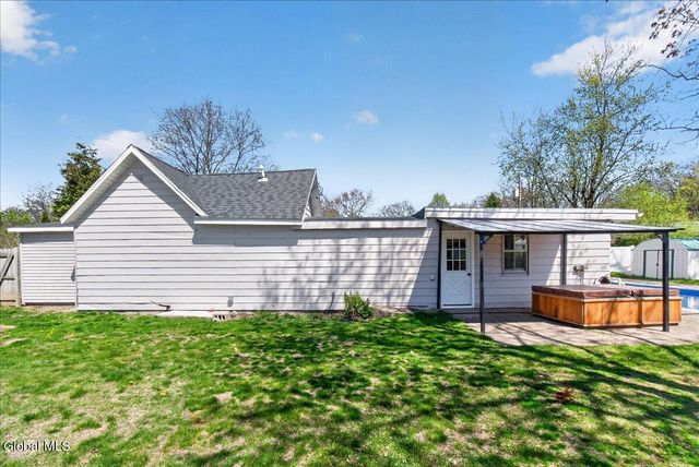 5 Marquette Avenue, Colonie, NY 12110