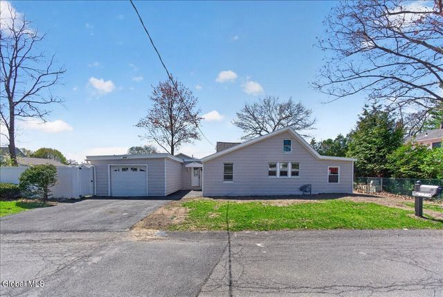 5 Marquette Avenue, Colonie, NY 12110