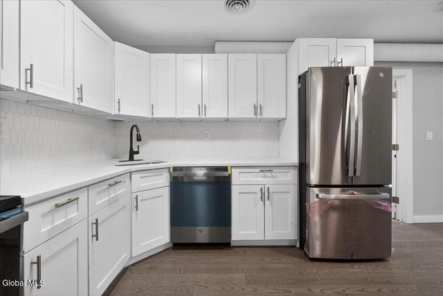 5 Marquette Avenue, Colonie, NY 12110