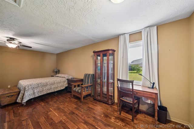 25100 S 610, Grove, OK 74344