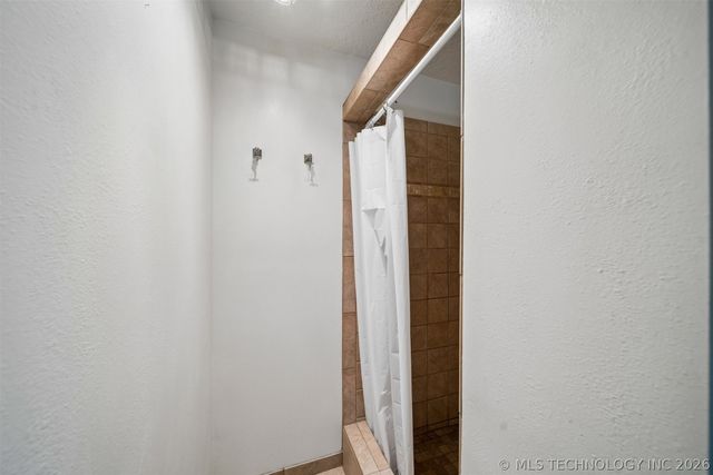 25100 S 610, Grove, OK 74344