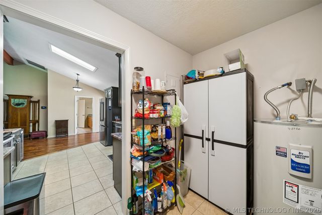 25100 S 610, Grove, OK 74344