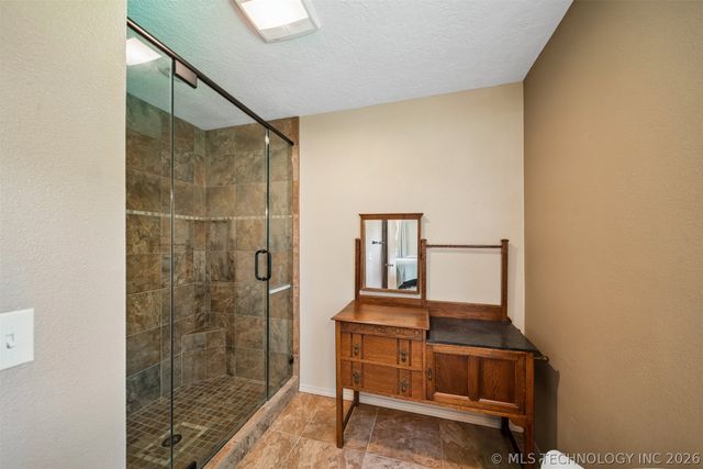25100 S 610, Grove, OK 74344