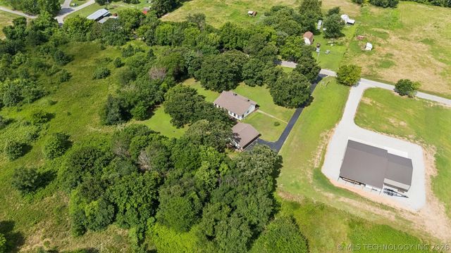 25100 S 610, Grove, OK 74344