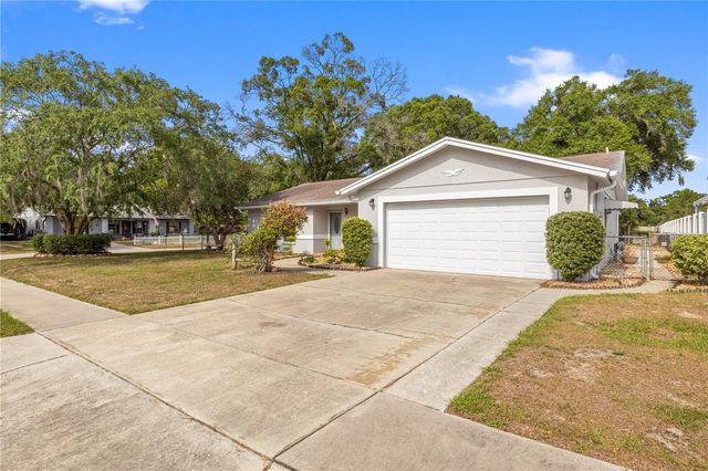 1855 KIM ACRES LANE, Dover, FL 33527