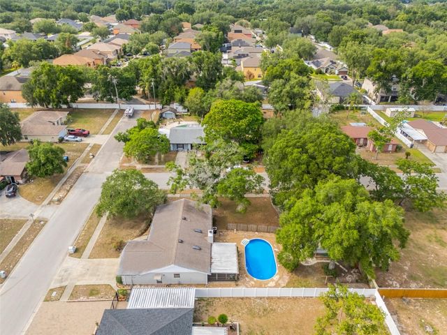 1855 KIM ACRES LANE, Dover, FL 33527