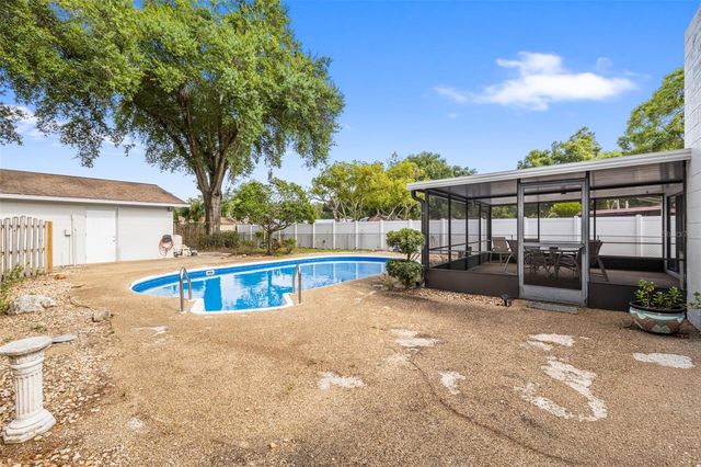 1855 KIM ACRES LANE, Dover, FL 33527