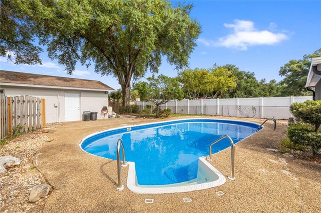 1855 KIM ACRES LANE, Dover, FL 33527
