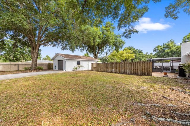 1855 KIM ACRES LANE, Dover, FL 33527