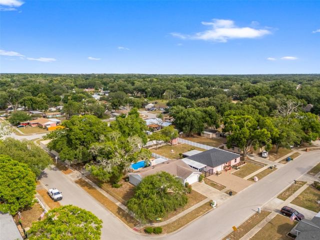 1855 KIM ACRES LANE, Dover, FL 33527
