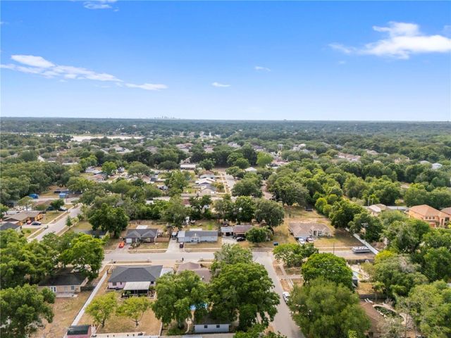 1855 KIM ACRES LANE, Dover, FL 33527