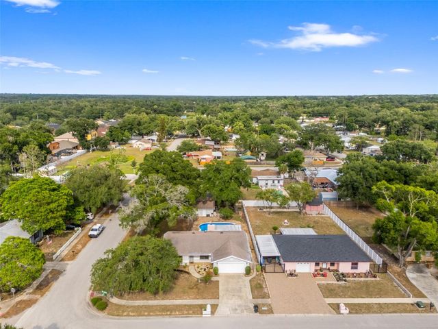 1855 KIM ACRES LANE, Dover, FL 33527
