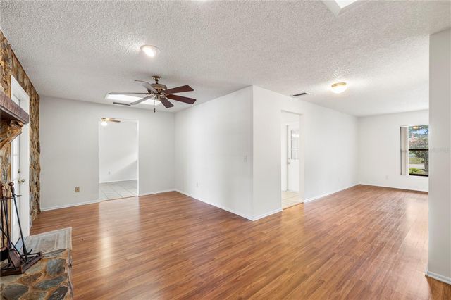 1855 KIM ACRES LANE, Dover, FL 33527