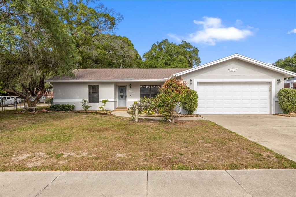 1855 KIM ACRES LANE, Dover, FL 33527