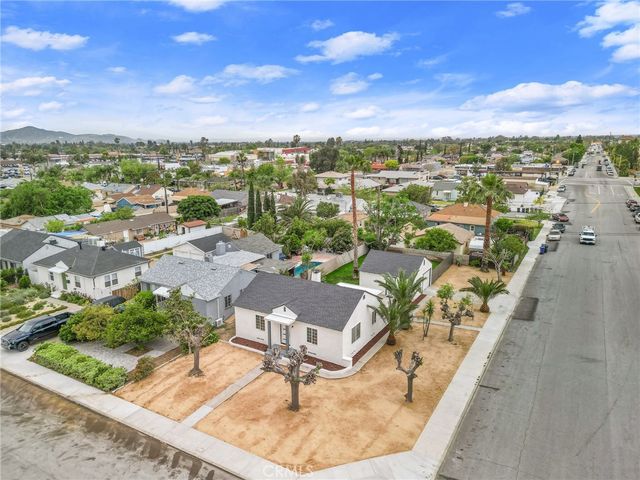 8806 Newport Avenue, Fontana, CA 92335