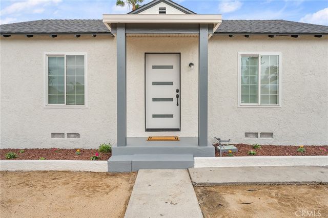 8806 Newport Avenue, Fontana, CA 92335