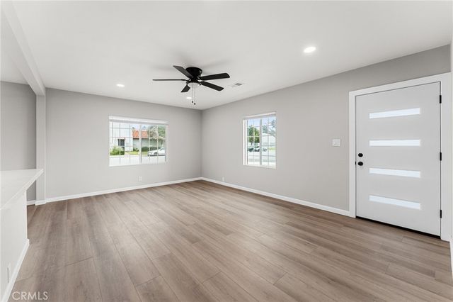 8806 Newport Avenue, Fontana, CA 92335