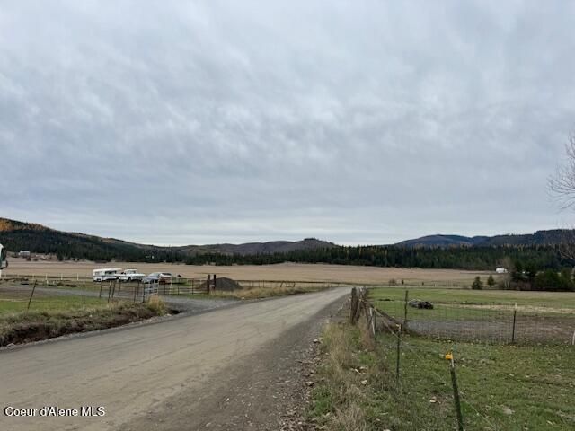 1565 Little Carpenter Creek Road, Fernwood, ID 83830