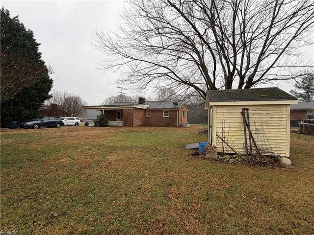 1617 Bunker Hill Sandy Ridge Road, Kernersville, NC 27284