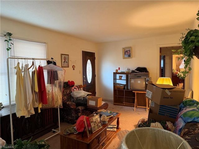 1617 Bunker Hill Sandy Ridge Road, Kernersville, NC 27284