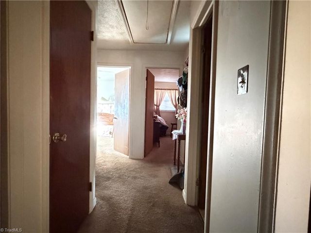 1617 Bunker Hill Sandy Ridge Road, Kernersville, NC 27284