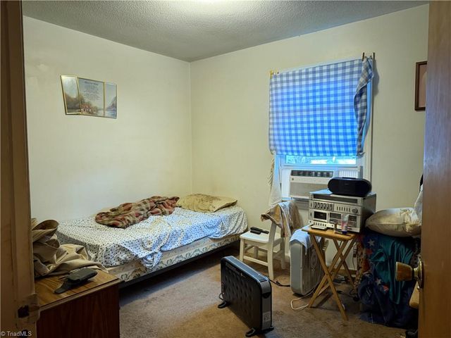 1617 Bunker Hill Sandy Ridge Road, Kernersville, NC 27284