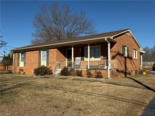 1617 Bunker Hill Sandy Ridge Road, Kernersville, NC 27284