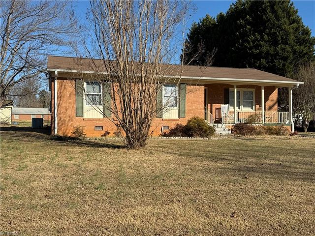 1617 Bunker Hill Sandy Ridge Road, Kernersville, NC 27284