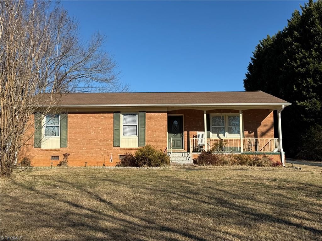 1617 Bunker Hill Sandy Ridge Road, Kernersville, NC 27284