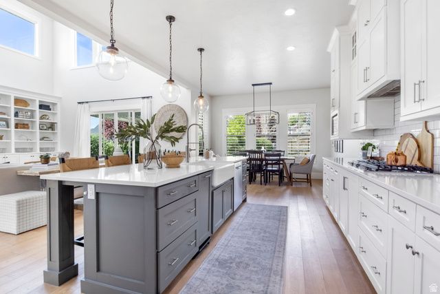 9558 N AVANYU DR, Cedar Hills, UT 84062