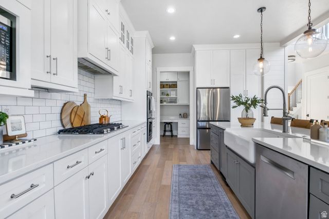 9558 N AVANYU DR, Cedar Hills, UT 84062