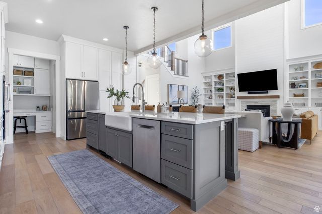 9558 N AVANYU DR, Cedar Hills, UT 84062