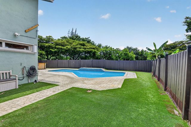 5901 NW 58th Terrace, Parkland, FL 33067